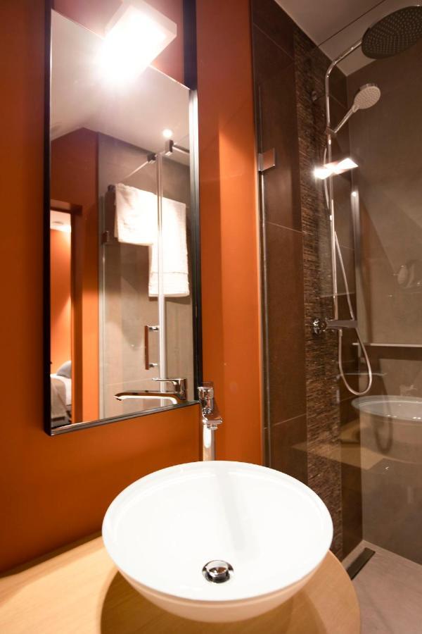 B-Lodge Boutique Hotel Louvain-la-Neuve Exterior photo